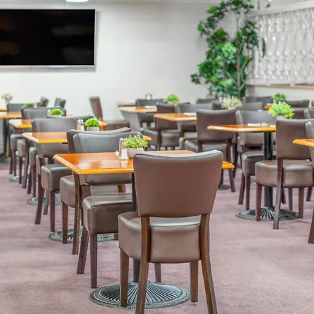 Britannia Centre Hotel 3*
