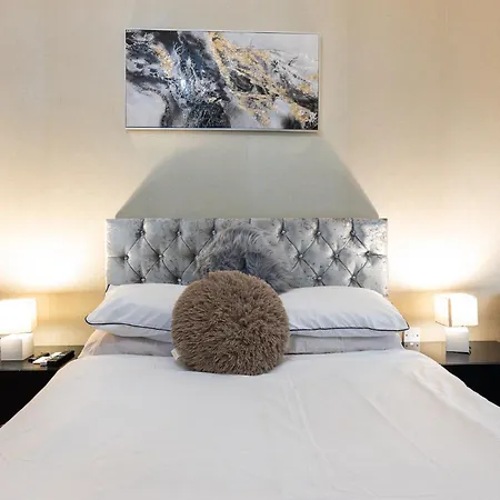 Five Star Rated * Manchester