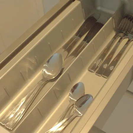 1br Nr Arena,attractions&wifi Апартаменты *