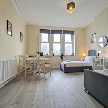 Modern Near Centre * Manchester