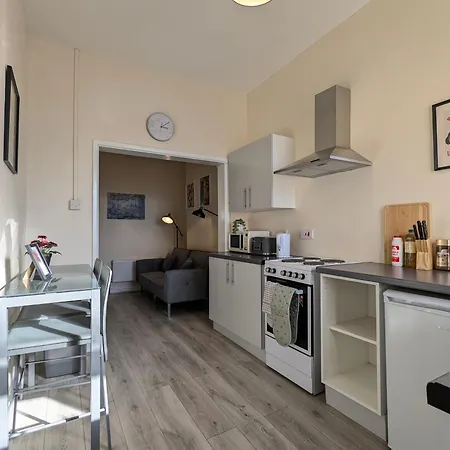 Modern Near Centre Manchester