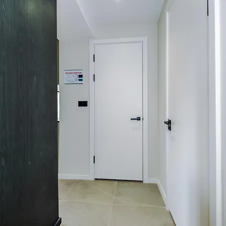 Apartament 2 Bedroom With Free Parking In Centre, By Eason - Ideal For Weekend Getaways & Business Travel