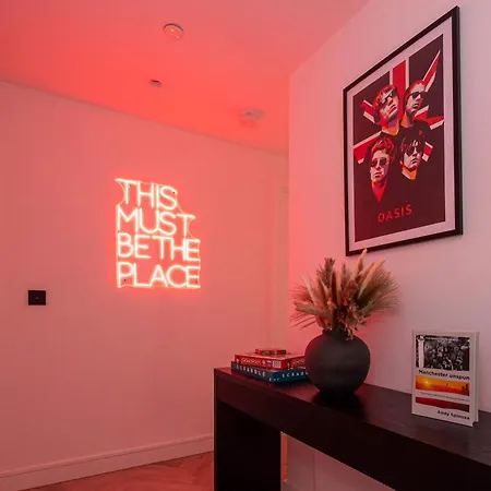 Supernova & Views 맨체스터