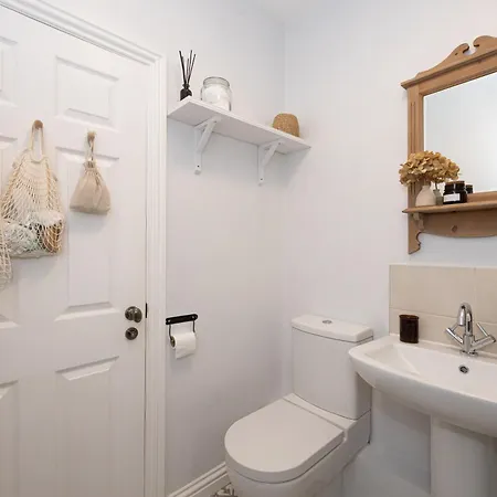 Apartamento Victorian Wfh Haven With Free Parking