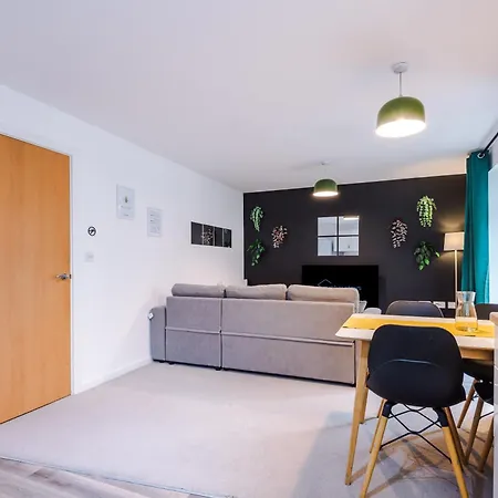 Free Parking, Cosy 2bed In Salford Quays, Balcony, Sleeps 6 Manchester