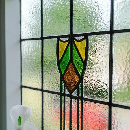 3 Bedroom In Prestwich 15 Mins From Centre Garden Free Parking Superfast Wifi Netflix Дом отдыха Манчестер