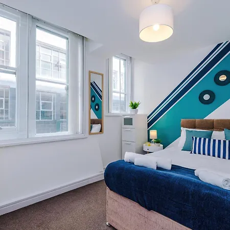Centre 2 Bedroom Sleeps 5 맨체스터