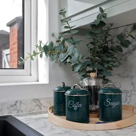 Free Parking The Quays- Sleeps 8 By Genesis Living 曼彻斯特