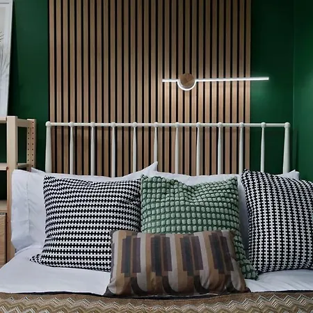 Free Parking The Quays- Sleeps 8 By Genesis Living *