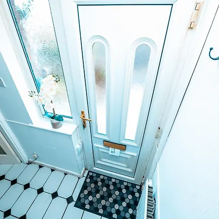 Family & Group In - Free Parking *