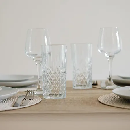 Nyaraló Modern 2 Bedroom House With Parking *