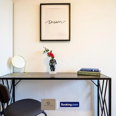 Modern 2 Bedroom By Paul & Malin Short Lets & Serviced Stretford With Free Parking & Gym Access Apartman *