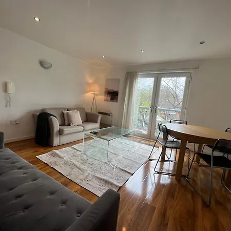 Cosy 2 Bedroom In Daire