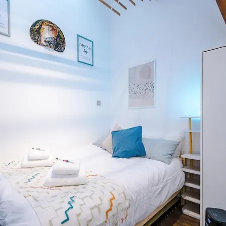 Apartament Mcr 2br 2ba, Parking, Wifi, Full Kitchen