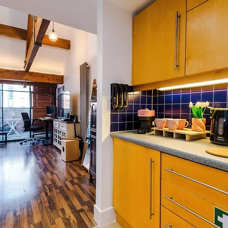Mcr 2br 2ba, Parking, Wifi, Full Kitchen Apartament *