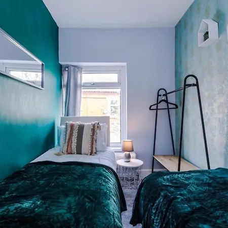 Prázdninový dům Stylish 3br-colourful-sleeps 5 *