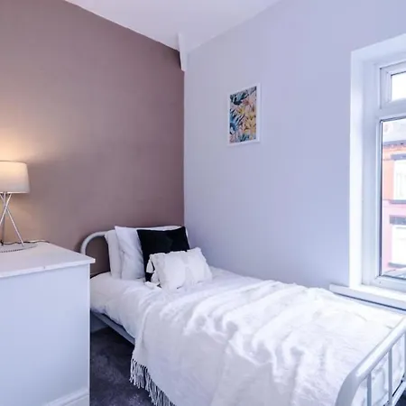 Stylish 3br-colourful-sleeps 5 Prázdninový dům *