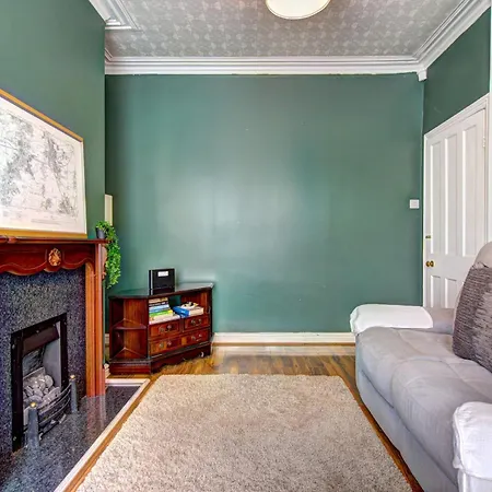 Pass The Keys Modern Two Bedroom By Levenshulme Station