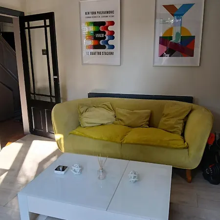 Holiday home 2 Bedroomed Homely House Manchester