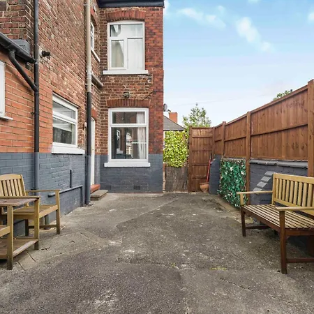 Vendégház Guestready - Charming In Vibrant Levenshulme 4*