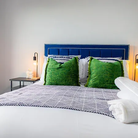 Coop Live Etihad Luxury Pad Apartment