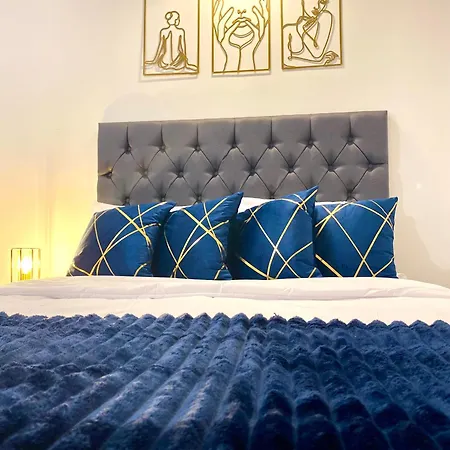 Luxurious 2 Bedroom - Water View And Parking Apartament