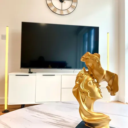 Apartament Luxurious 2 Bedroom - Water View And Parking *