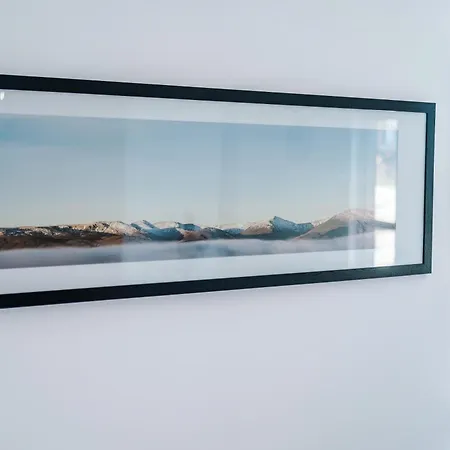 2br Chic And Stylish In Salford, Wifi, Kitchen, Parking With View Apartmán Manchester