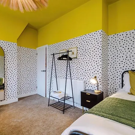 Trendy 3 Bedroom Pad