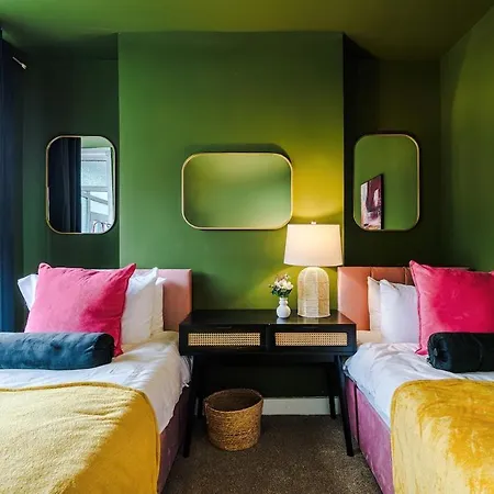 Trendy 3 Bedroom Pad