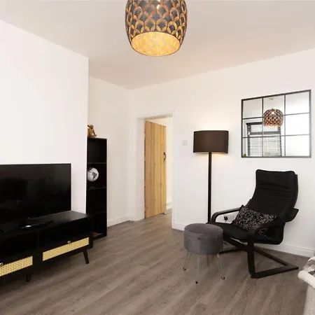 Apartament Charming 3mins From Airport Manchester