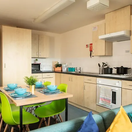 Rusholme Place Apartment *