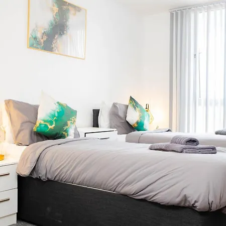 Modern Skyline Apartmán *