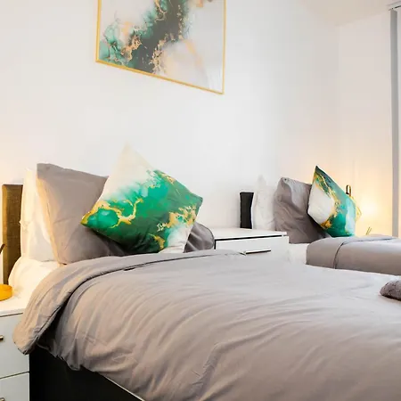 Modern Skyline Apartmán *