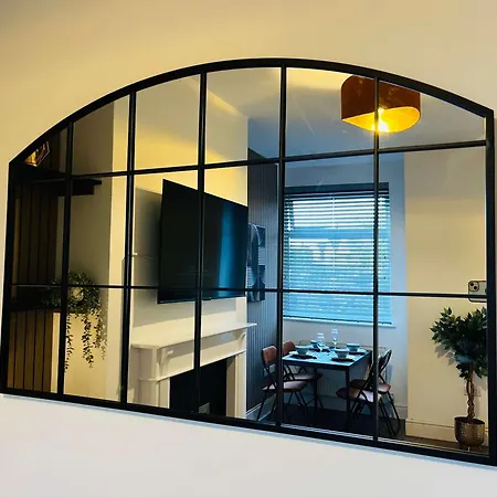 Spacious Victorian 5bedroom 5bathroom W Free Parking Manchester