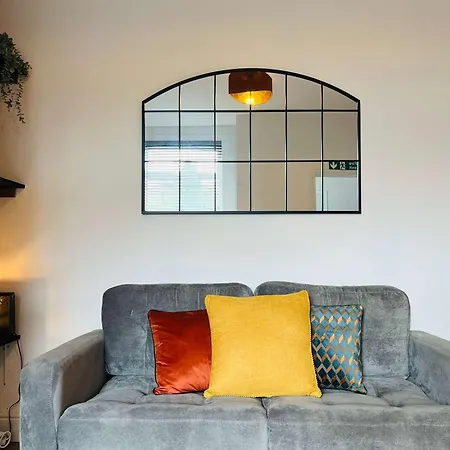 Spacious Victorian 5bedroom 5bathroom W Free Parking * Manchester