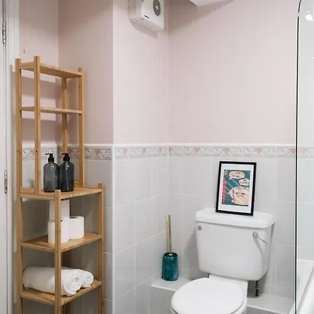 アパート Gem With Stylish 2br Retreat And Free Carpark *