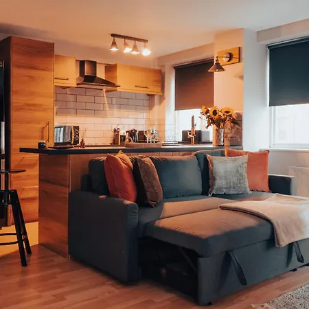 Gem With Stylish 2br Retreat And Free Carpark *