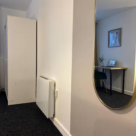 Deluxe Double Parking Apartment Manchester