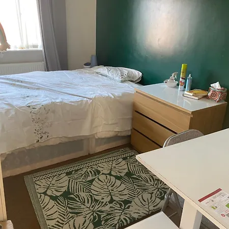 Comfortable Cat-friendly With Garden & Parking Kwatera prywatna *