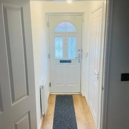 Prázdninový dům Stylish 3 Bed With Garden & Free Parking *