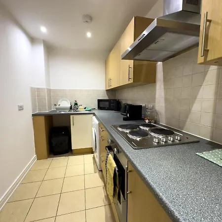 דירה Stylish Centre Flat - Balcony And Parking *