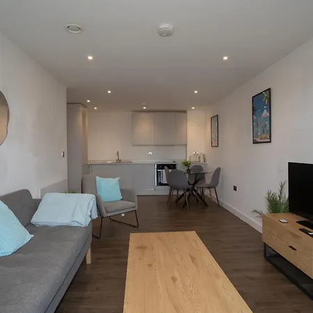 Luxury 2 Bed Penthouse Large Balcony Μάντσεστερ