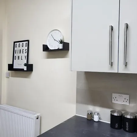 Homestay szállás In 6 Minutes Drive To Victoria Station *