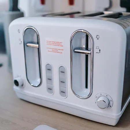 Διαμέρισμα Stylish 2-bed Apartment, Sleeps 6, Free Parking *