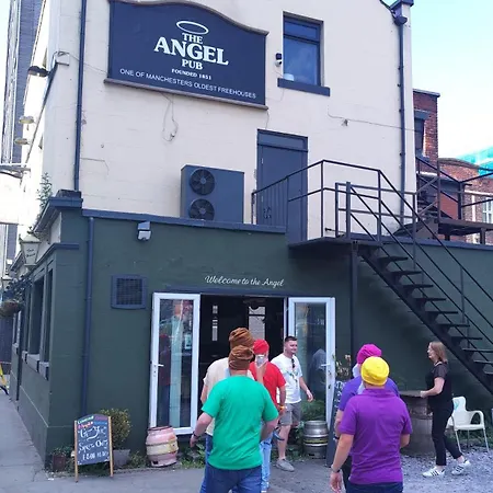 Bee Cosy - Near Train Stations And Shopping Centre With Paid Private Parking, 500mbps Internet And Netflix Appartamento Manchester