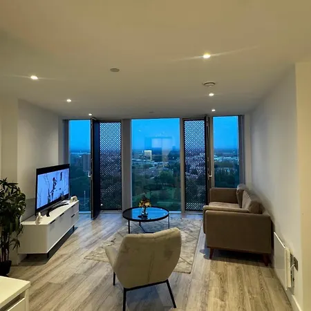 Modern 2 Bed Penthouse With Stunning Views In Center Appartement Manchester