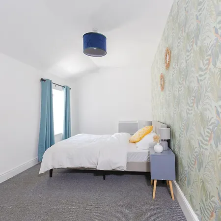 Διαμέρισμα Joyful Management -top Floor With Feel Deco In M16 *