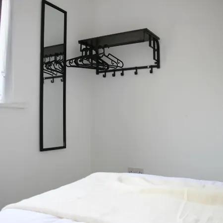 בית נופש Group Sleeps 7 Contractors And Family *