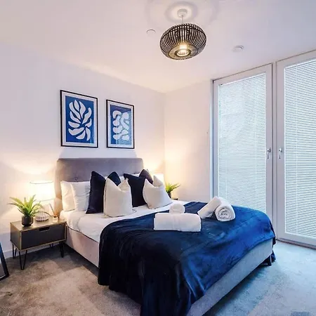 Apartment New Trafford Loft - Free Parking